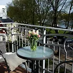 - Versteck Am Strom * Rostock