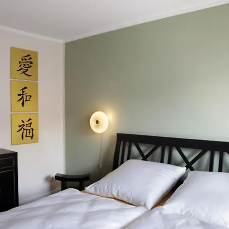 - Versteck Am Strom *